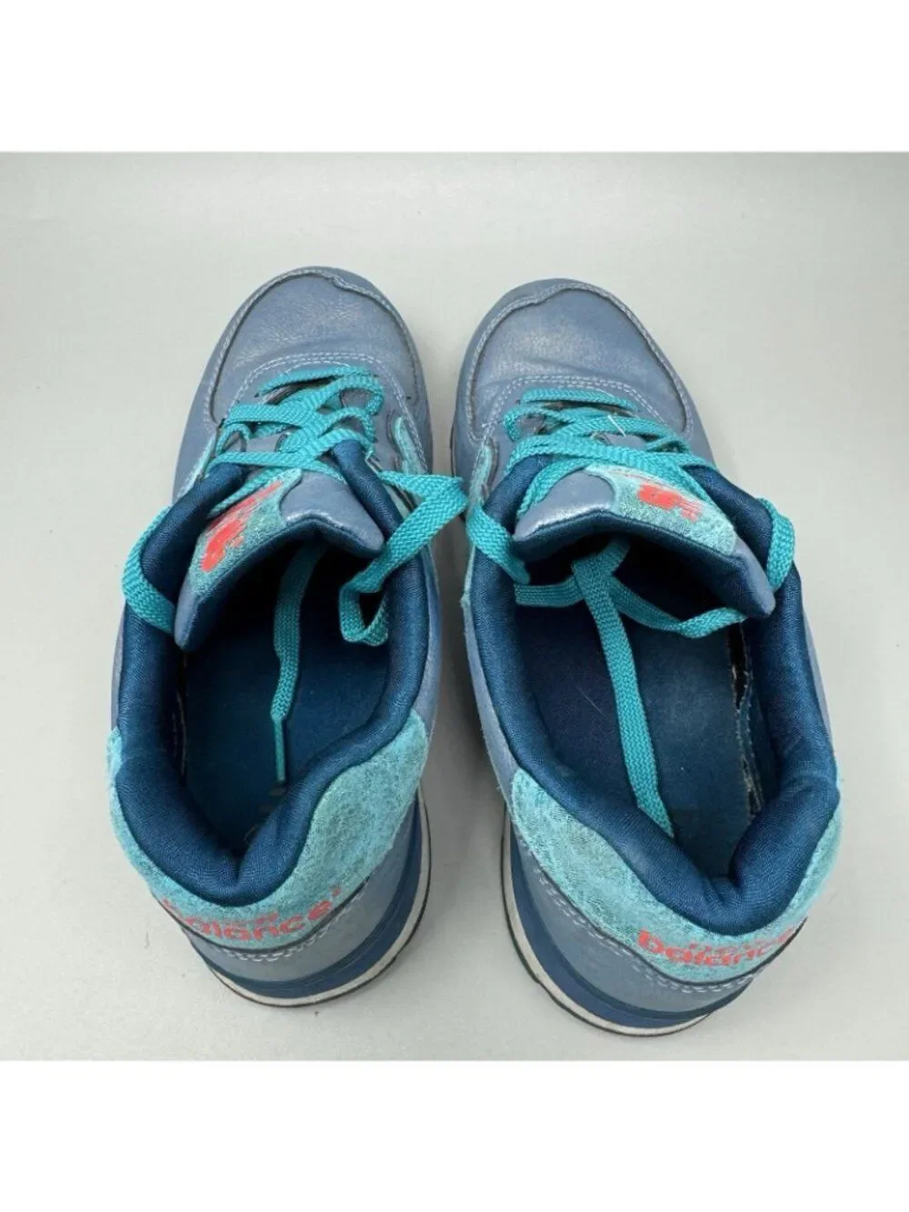 New Balance 574 Core Classic Low Top Running Shoes Womens Size 5 Teal Blue